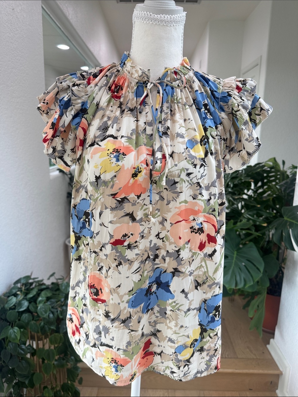 Philosophy Floral Ruffled Sleeve Blouse in Cream, Blue, Coral, Yellow SZ SM New